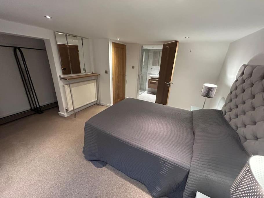 Spacious Central 2Bed Apartment Wilmslow Exterior photo